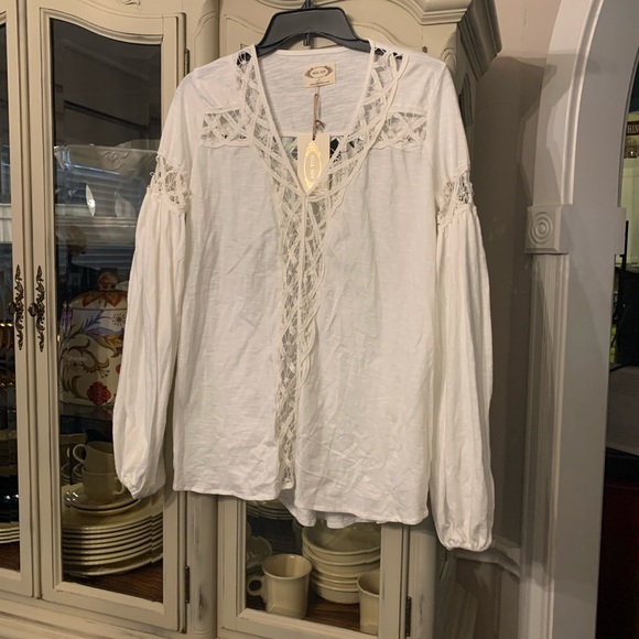 NWT Mia Joy by Joyfolie long sleeved Lace Inset Top Tee Blouse S NEW - Picture 2 of 7